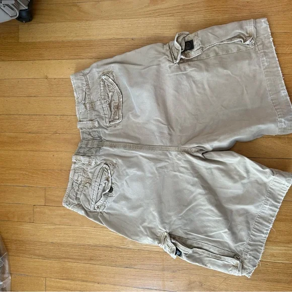 Men's Ruehl Tan Cargo Shorts - Picture 4 of 4